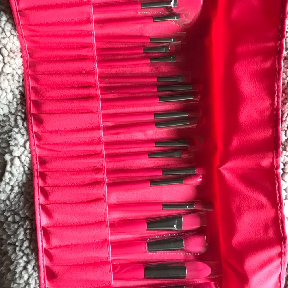 Top seller makeup brushes bundle.